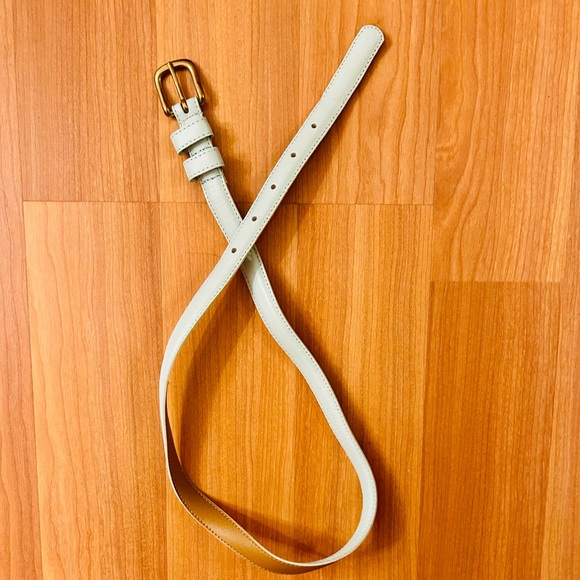 Vintage light blue leather belt with brass buckle - Picture 2 of 4